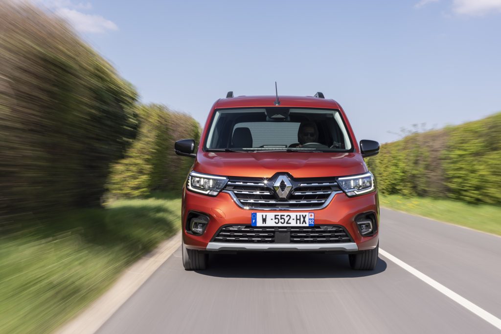 Renault Kangoo Gama Revisada Y Nuevas Versiones Con Cambio Autom Tico Edc