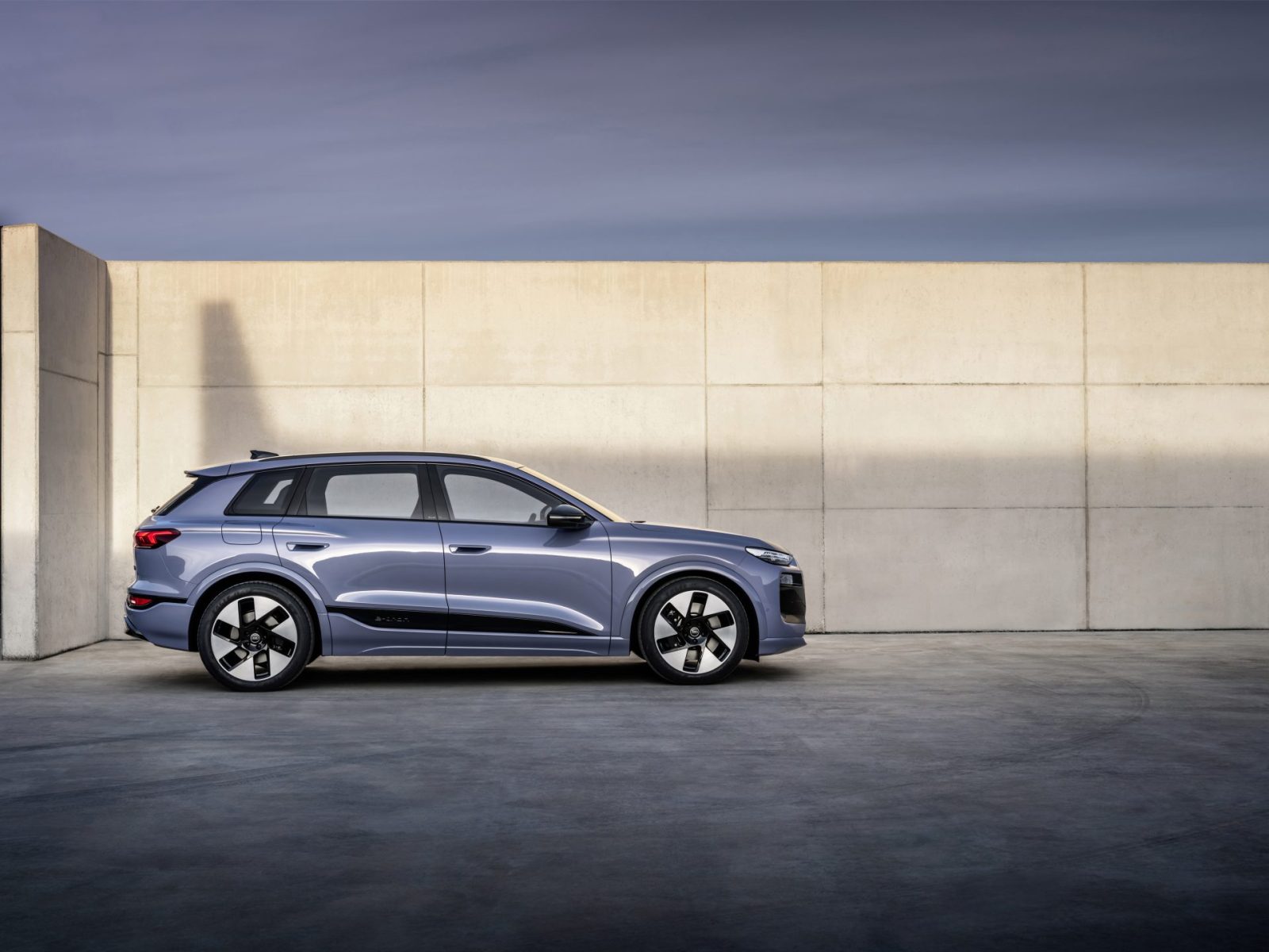 Audi Lancera Le Q L E Tron Empattement Allong En Chine