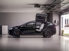 La próxima actualización de Tesla permitirá conducir remotamente el coche desde el smartphone