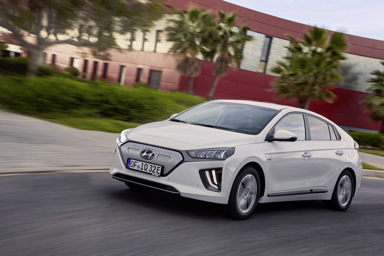 Hyundai renueva el Ioniq eléctrico con mejoras de diseño y más autonomía