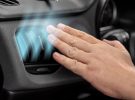 8 consejos para ahorrar con el aire acondicionado del coche aunque sea híbrido o eléctrico