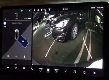 Tesla Aparcamiento Automático