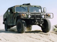 Hummer Humvee Military Vehicle 2003 1600 01