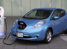 Nissan Leaf 2010 First Gen Charging