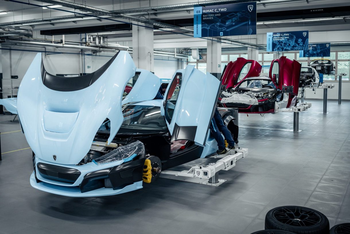 Mate Rimac presenta el aspecto definitivo de los Rimac C_Two de preproducción