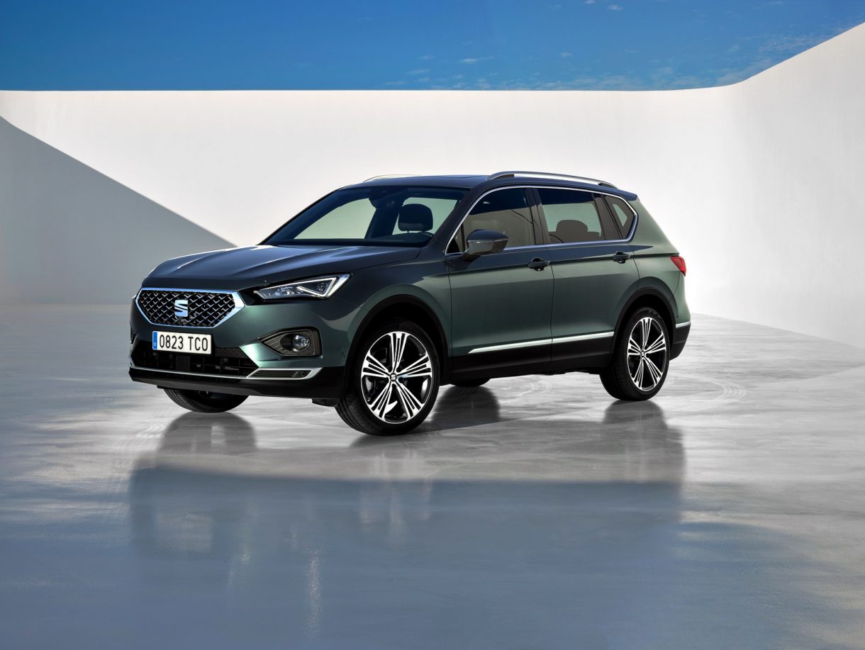 What is on offer for the price of the SEAT Tarraco 1.4 e Hybrid which costs