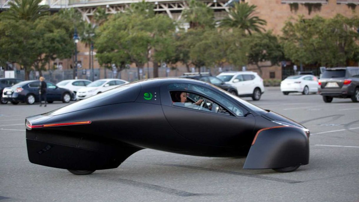 Aptera Motors anuncia 7 mil reservas de su peculiar vehículo eléctrico de tres ruedas