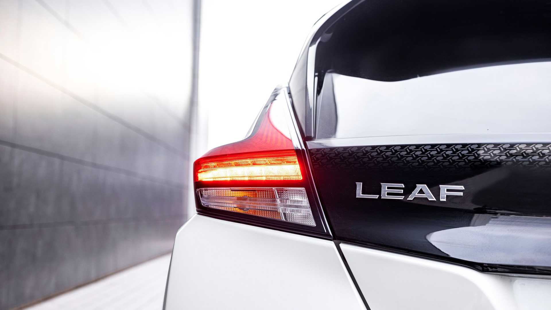 Nissan Leaf10 Back