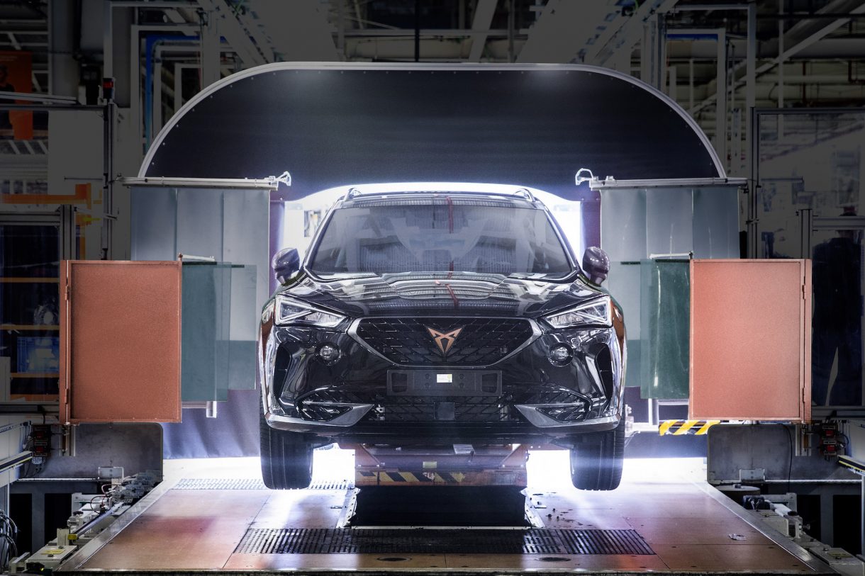 Calientan baterías: comienza la producción del CUPRA Formentor eHybrid