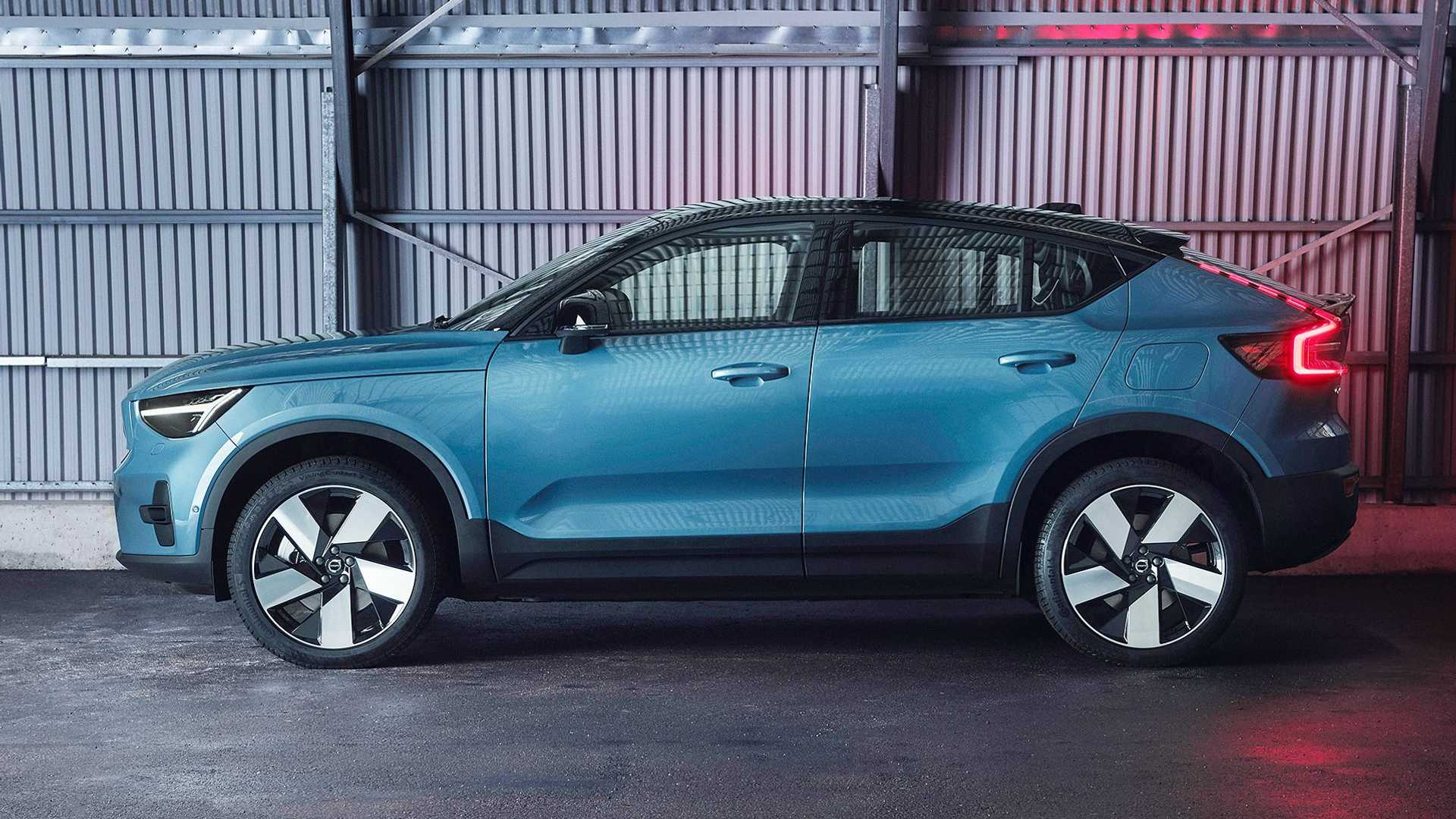 Volvo C40 Recharge Side