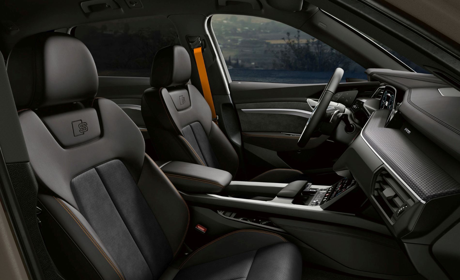 Audi Etron S line black edition Interior