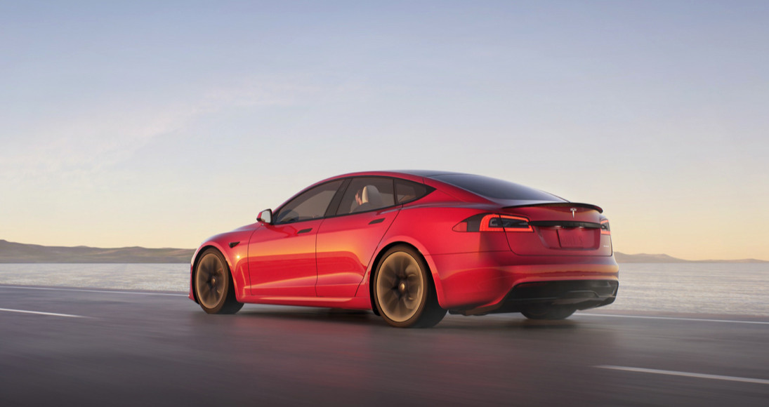 Tesla Model S Plaid Back