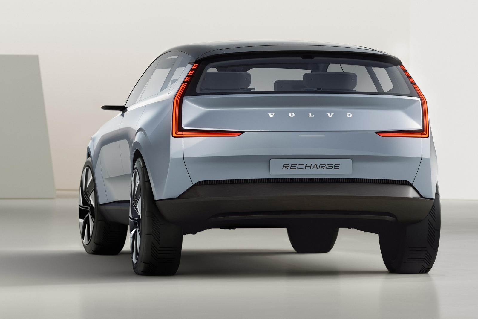 Volvo Concept Recharge7