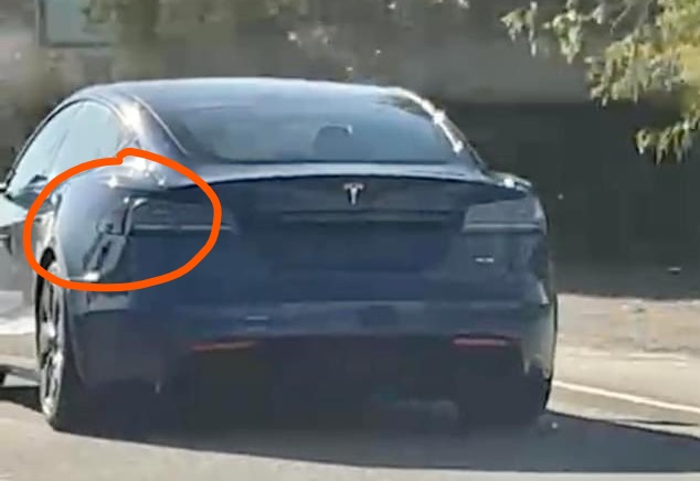 Tesla Model S Puerto de carga
