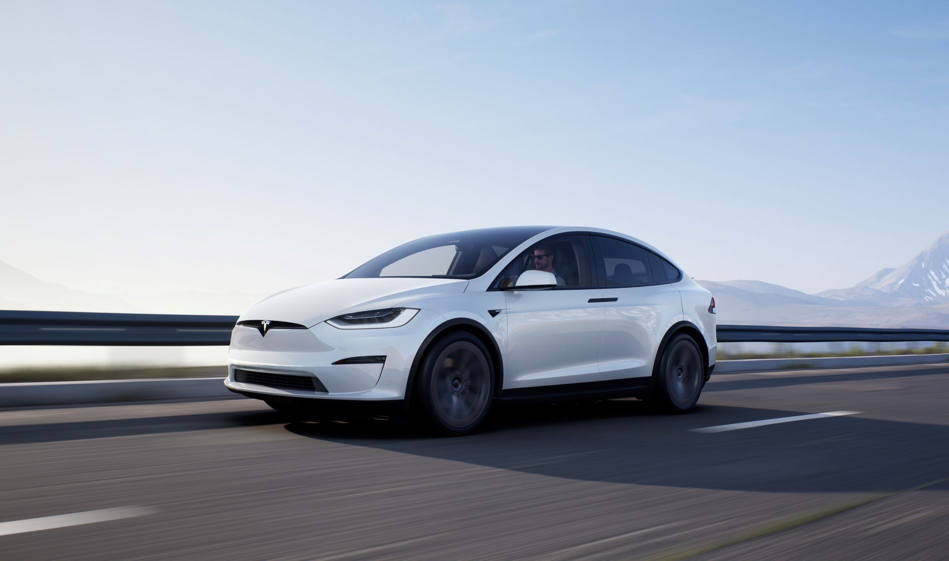 Tesla Model X 2022 Road