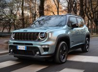 2022 Jeep Renegade Compass E Hybrid 9