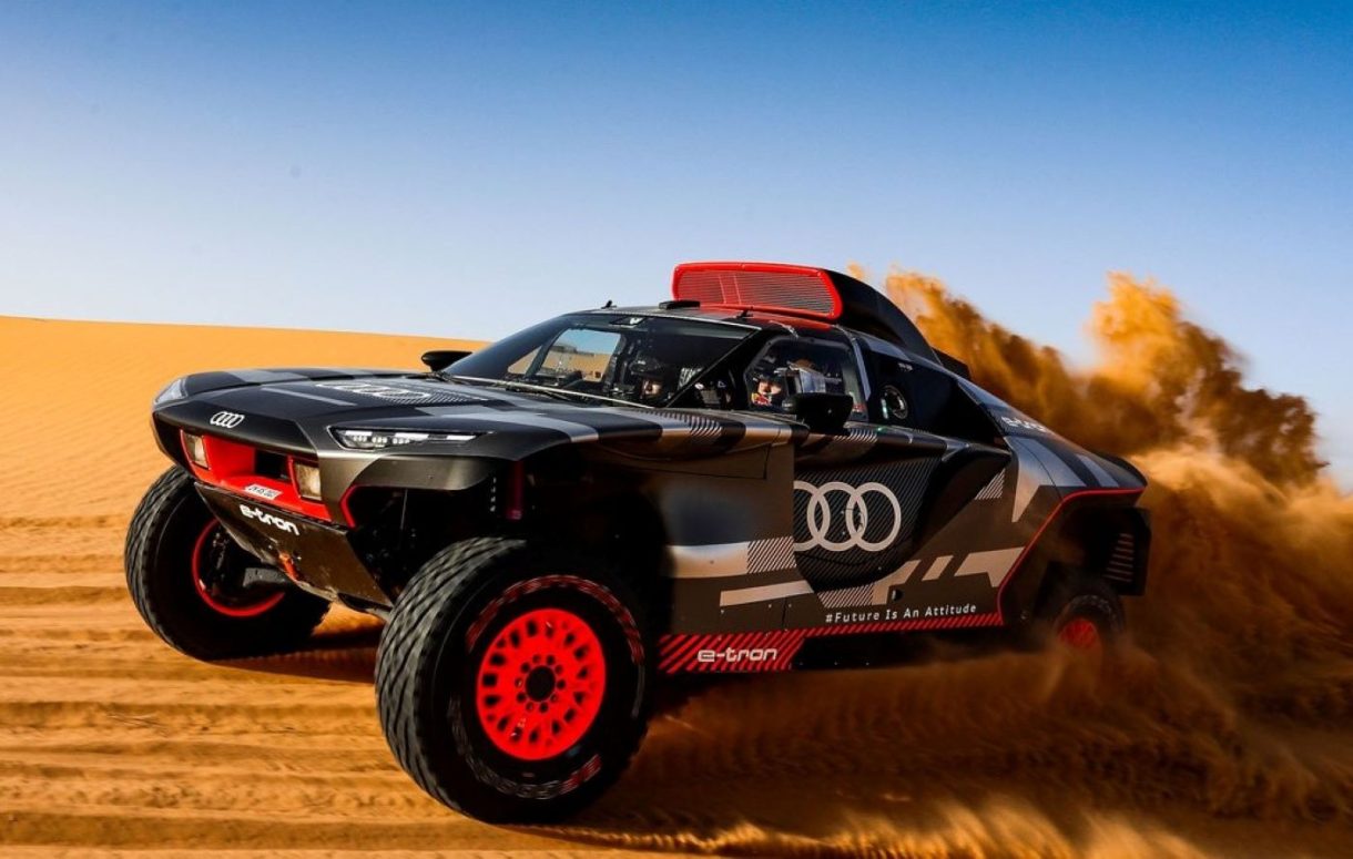 Rotundo éxito del Audi RS Q e-tron en su primer Dakar