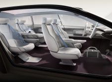 Volvo Recharge Concept 7
