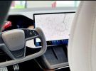 Tesla finalmente implementa el giro motorizado de la pantalla del Model S
