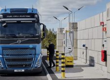 Volvo Fuel Cell Truck Refuel