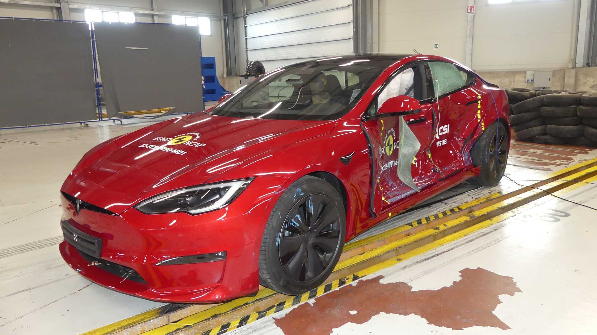 Tesla Model S 2022 Euro Ncap Collision Close