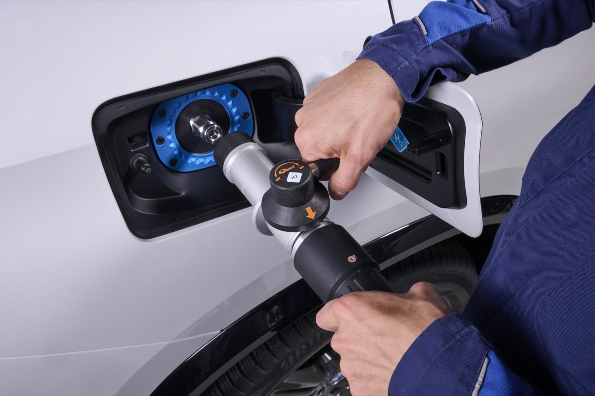 Hidrogeneras en España: ¿son suficientes como para comprar un coche con pila de combustible?