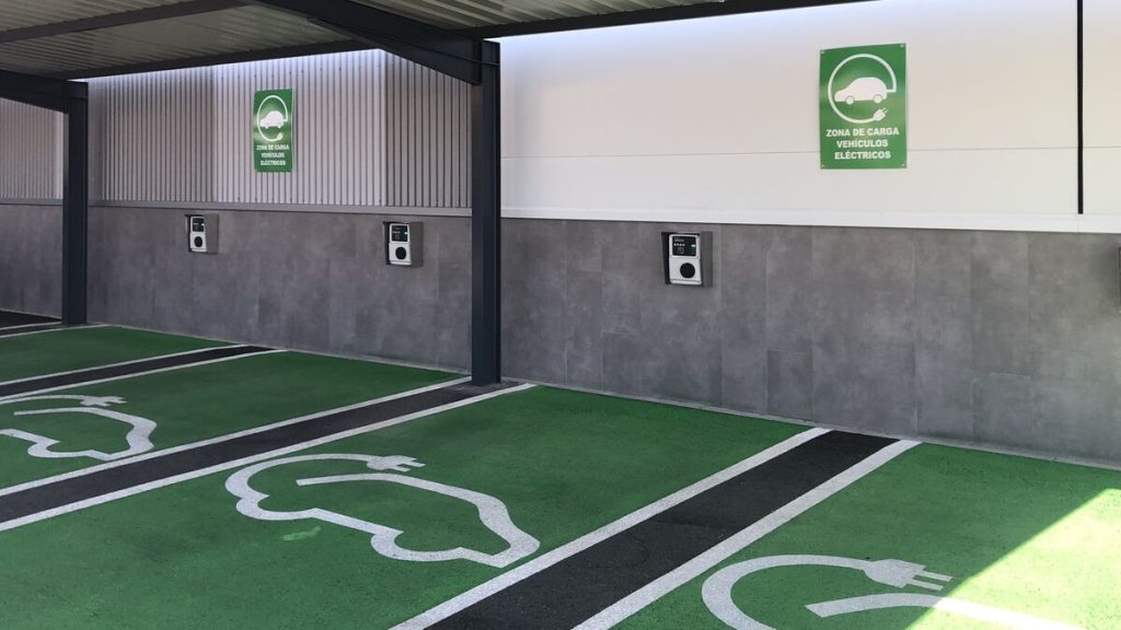 Aparcamiento Mercadona Carga Electricos Driving ECO