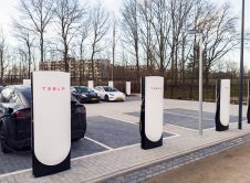 Tesla Supercharger V4 Netherlands