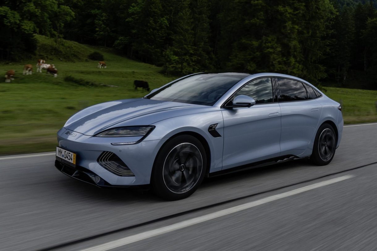 BYD crea una red de carga ultrarrapida para coches de 1 MW de potencia
