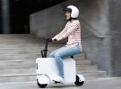 Honda Motocompacto, el scooter eléctrico que se convierte en una maleta