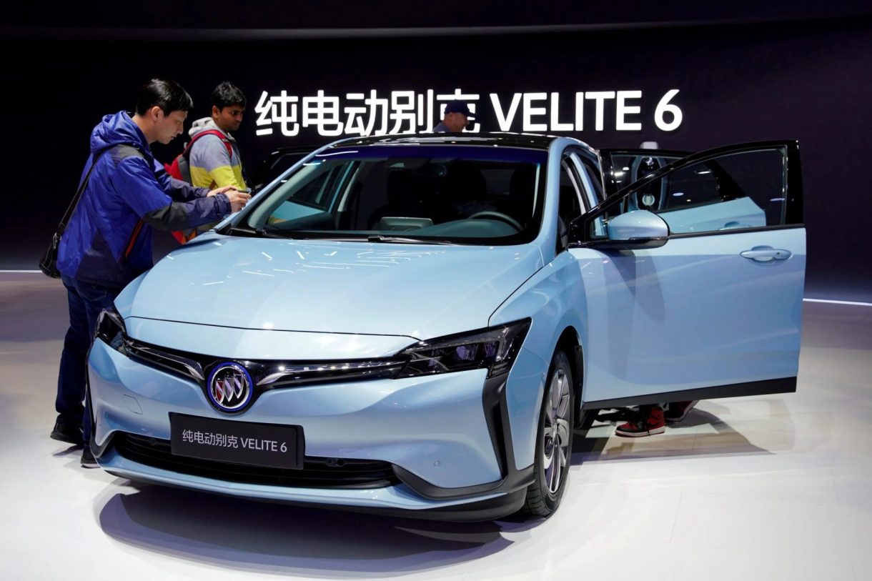 Aranceles a la vista: La UE apunta a los coches chinos por competencia desleal