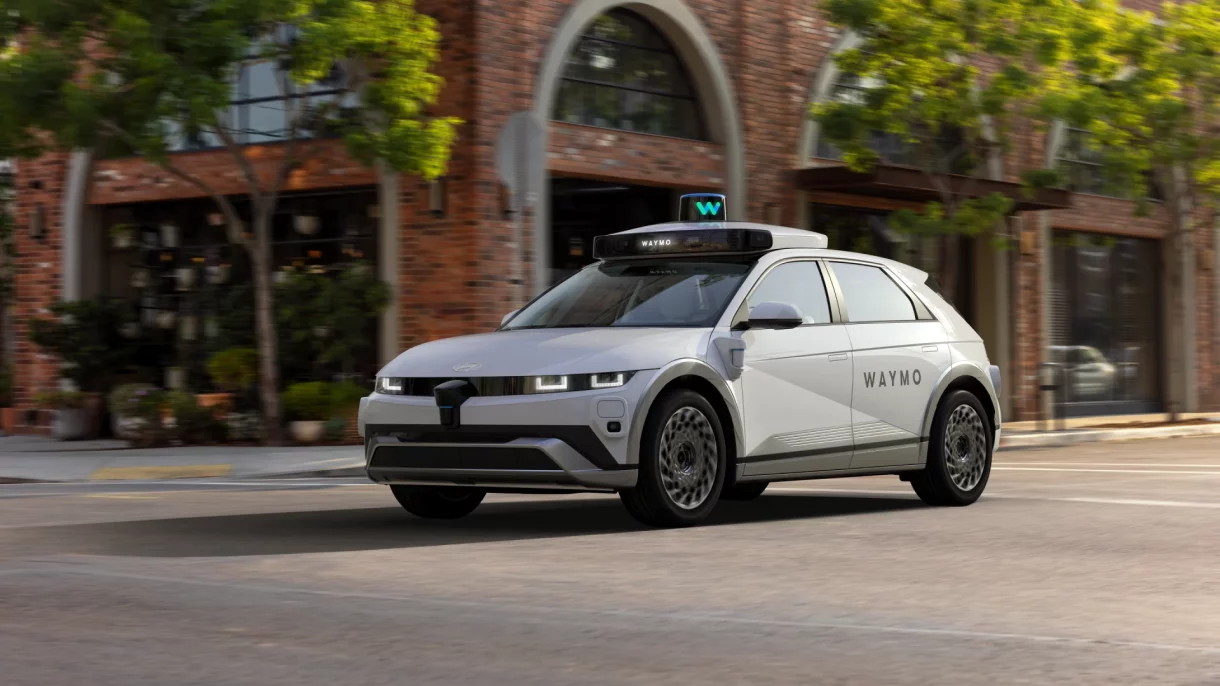 Waymo lanza su flota de robotaxis en Los Ángeles: transporte sin conductor para todos con servicio 24/7: