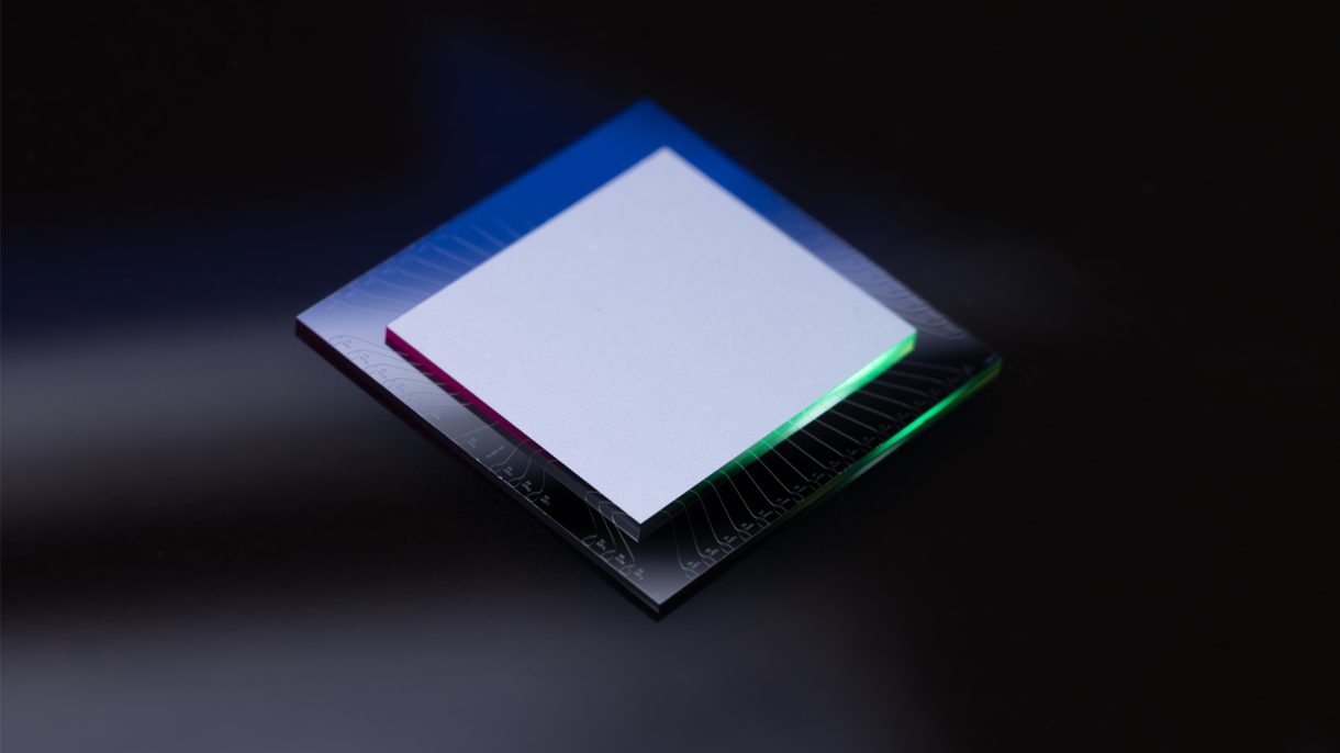 Amazon presenta Ocelot: su primer chip cuántico con tecnología revolucionaria