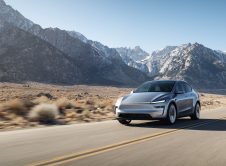 Tesla Model Y 2025 1