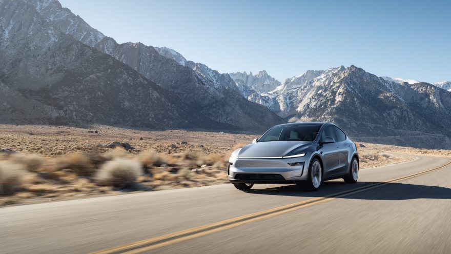 Tesla Model Y 2025 1