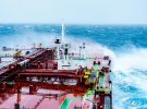 Explosión en el Estrecho de Ormuz: dos petroleros en llamas