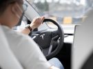 Tesla pone a prueba su piloto automático en Japón