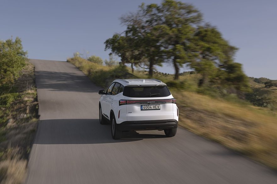 EBRO s700 PHEV: Wir testen den in Barcelona hergestellten Plug-in ...