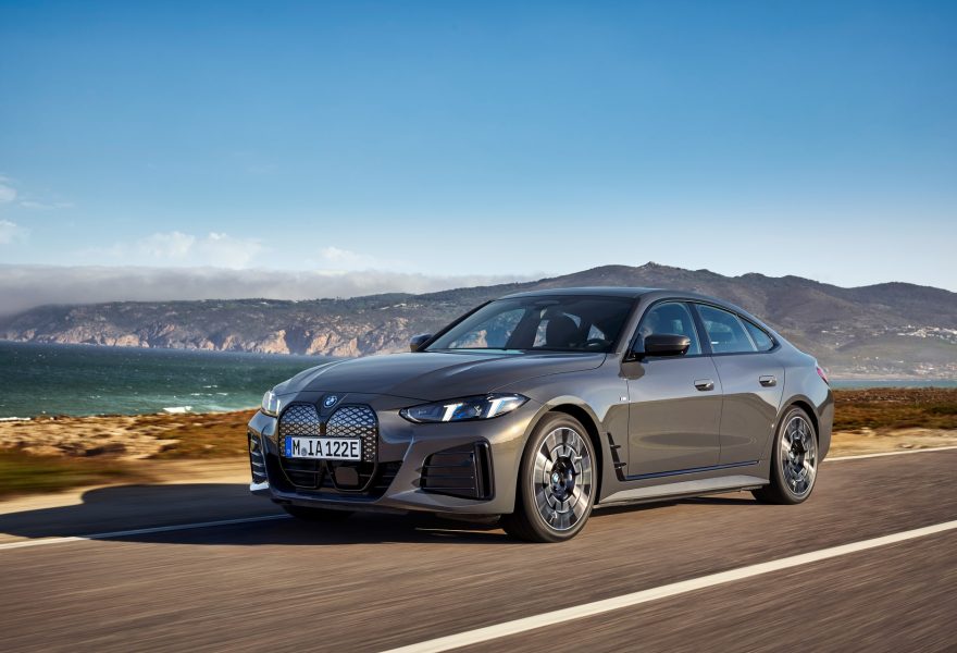 BMW i4 vs Polestar 2: duelo de berlinas compactas eléctricas premium por autonomía y tecnología