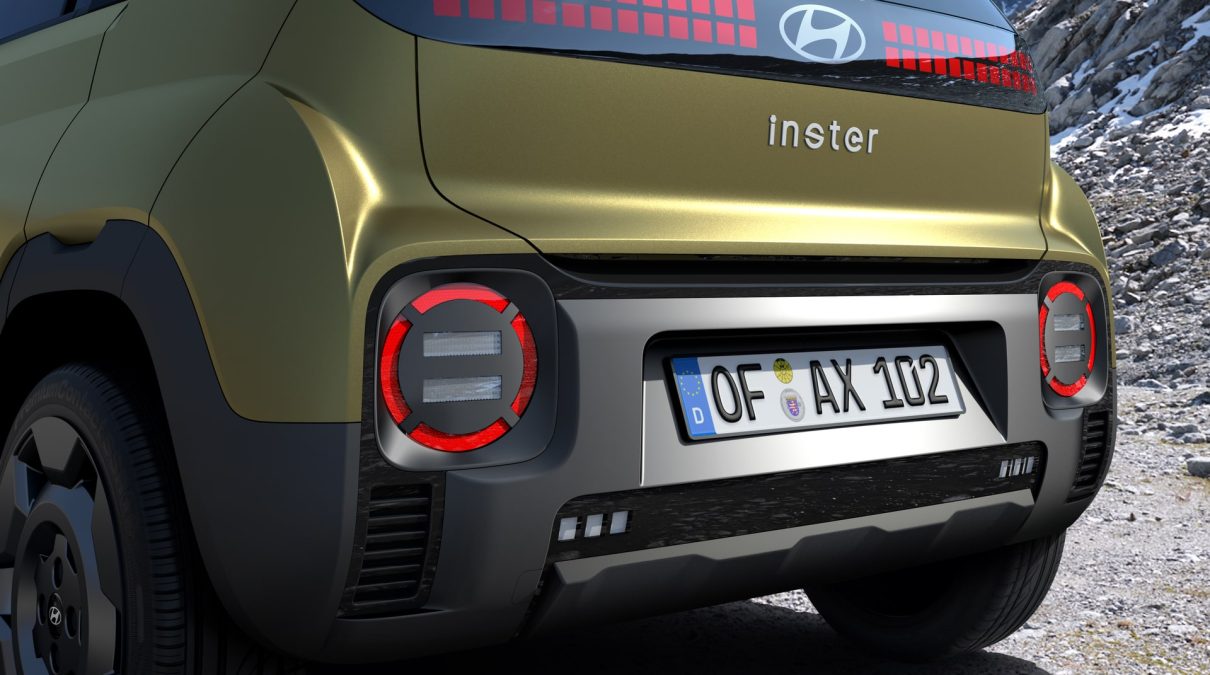 Hyundai INSTER vs Leapmotor T03: duelo de utilitarios eléctricos urbanos por precio y autonomía real
