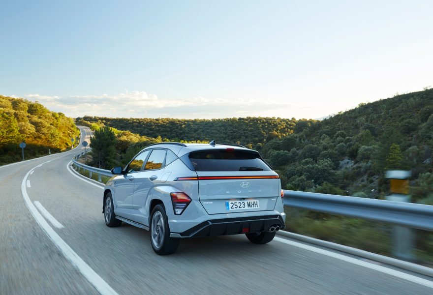 Guía de compra: cómo elegir un SUV eléctrico compacto en 2026 según el tamaño de tu plaza de garaje