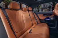 Mercedes-Benz CLA 250e vs BMW Serie 1 híbrido enchufable: comparativa de compactos premium PHEV