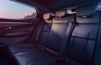 Qué diferencia hay entre motor síncrono y asíncrono en un compacto eléctrico y cómo afecta al consumo