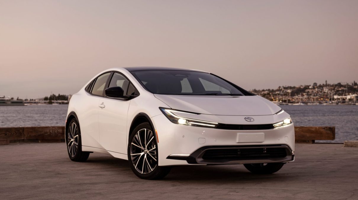 Ranking 2026: los compactos PHEV con menor consumo real en uso mixto a la venta en España