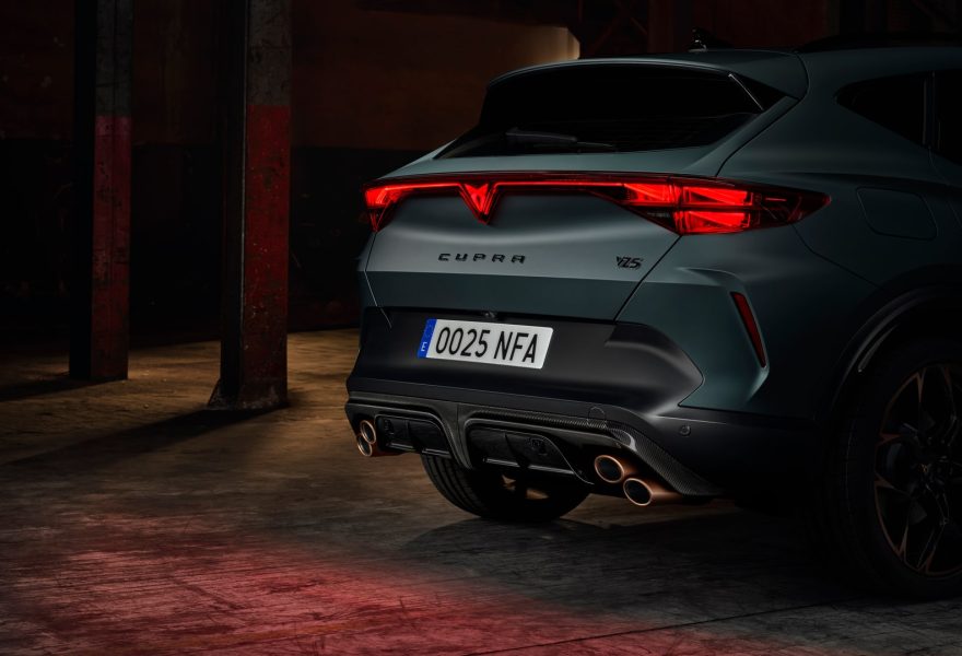 Guía de compra: cómo elegir un SUV PHEV familiar en 2026 según autonomía eléctrica real y hábitos de recarga