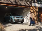 Qué diferencia hay entre un utilitario eléctrico y uno híbrido para conducción 100% urbana en 2026