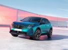 Peugeot 3008 Hybrid PHEV vs Opel Grandland Hybrid: comparativa de SUV-C familiares enchufables por consumo y equipamiento