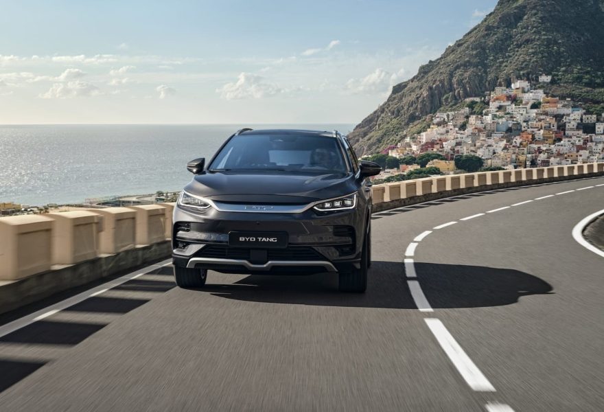 Qué es la etiqueta CERO en un SUV PHEV y qué ventajas fiscales y de circulación ofrece en 2026