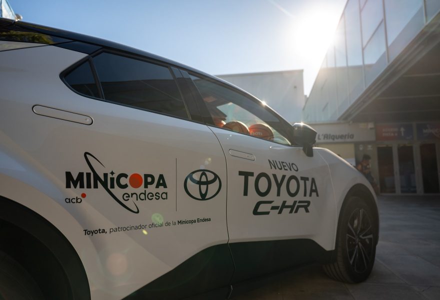 Toyota C-HR Plug-in review: el SUV-C híbrido enchufable que apuesta por consumo real ajustado y etiqueta CERO