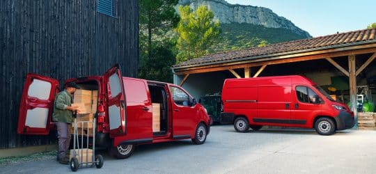 Qué garantías, servicios de posventa y red de talleres mirar antes de comprar una furgoneta para tu empresa